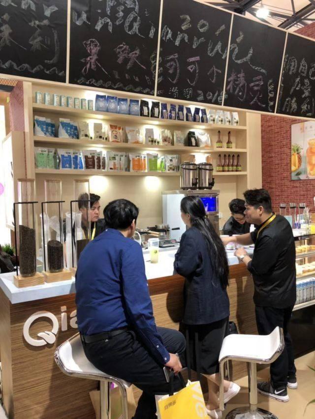 奶茶粉展台